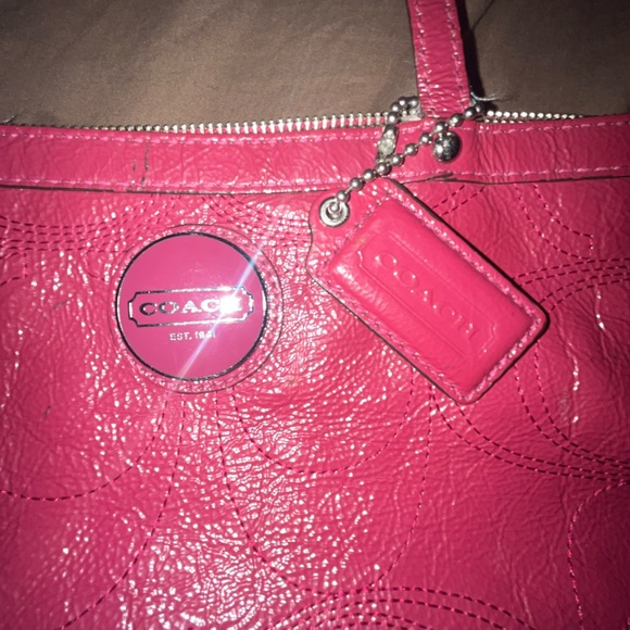 Coach Berry Pink Patent Leather Stitch C Signature - Picture 9 of 12